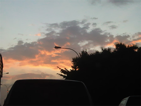 atardecerenautopista atardecerenautopista